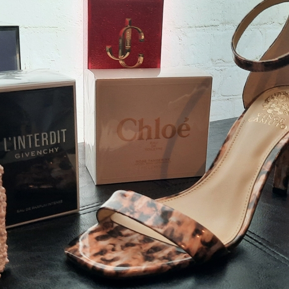 Vince Camuto square toe heels - Picture 11 of 13